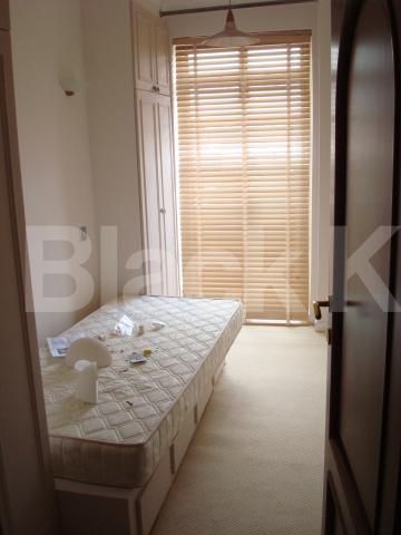 			new instruction, 3 Bedroom, 1 bath, 1 reception Flat			 Gloucester Place, MARYLEBONE